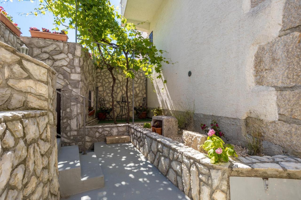 קרק Rustical Nest Krk Old City מראה חיצוני תמונה