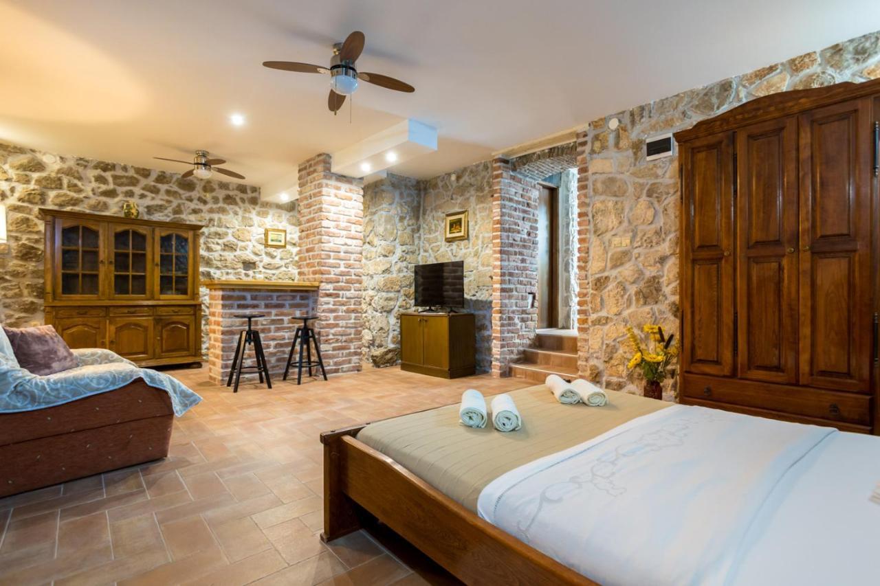 קרק Rustical Nest Krk Old City מראה חיצוני תמונה