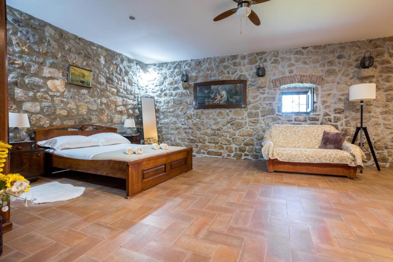 קרק Rustical Nest Krk Old City מראה חיצוני תמונה