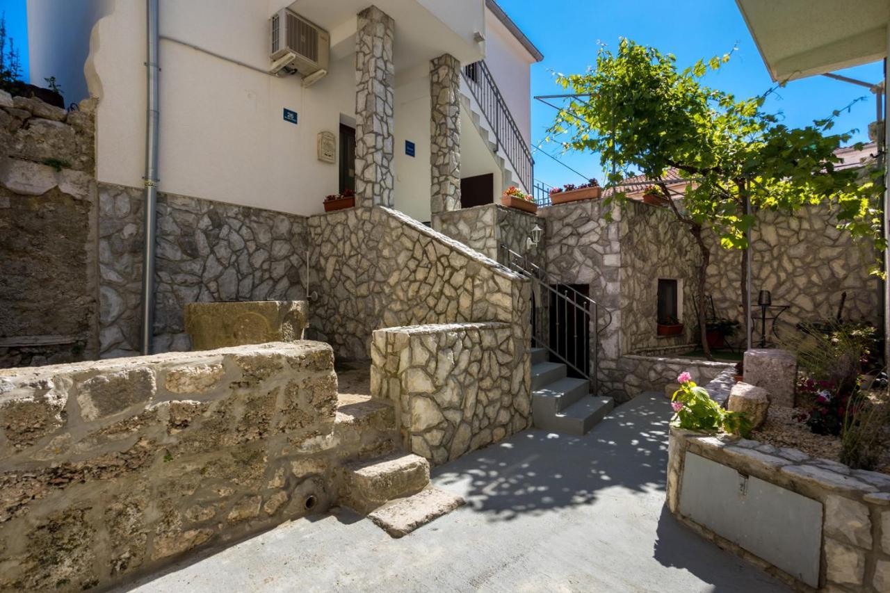 קרק Rustical Nest Krk Old City מראה חיצוני תמונה